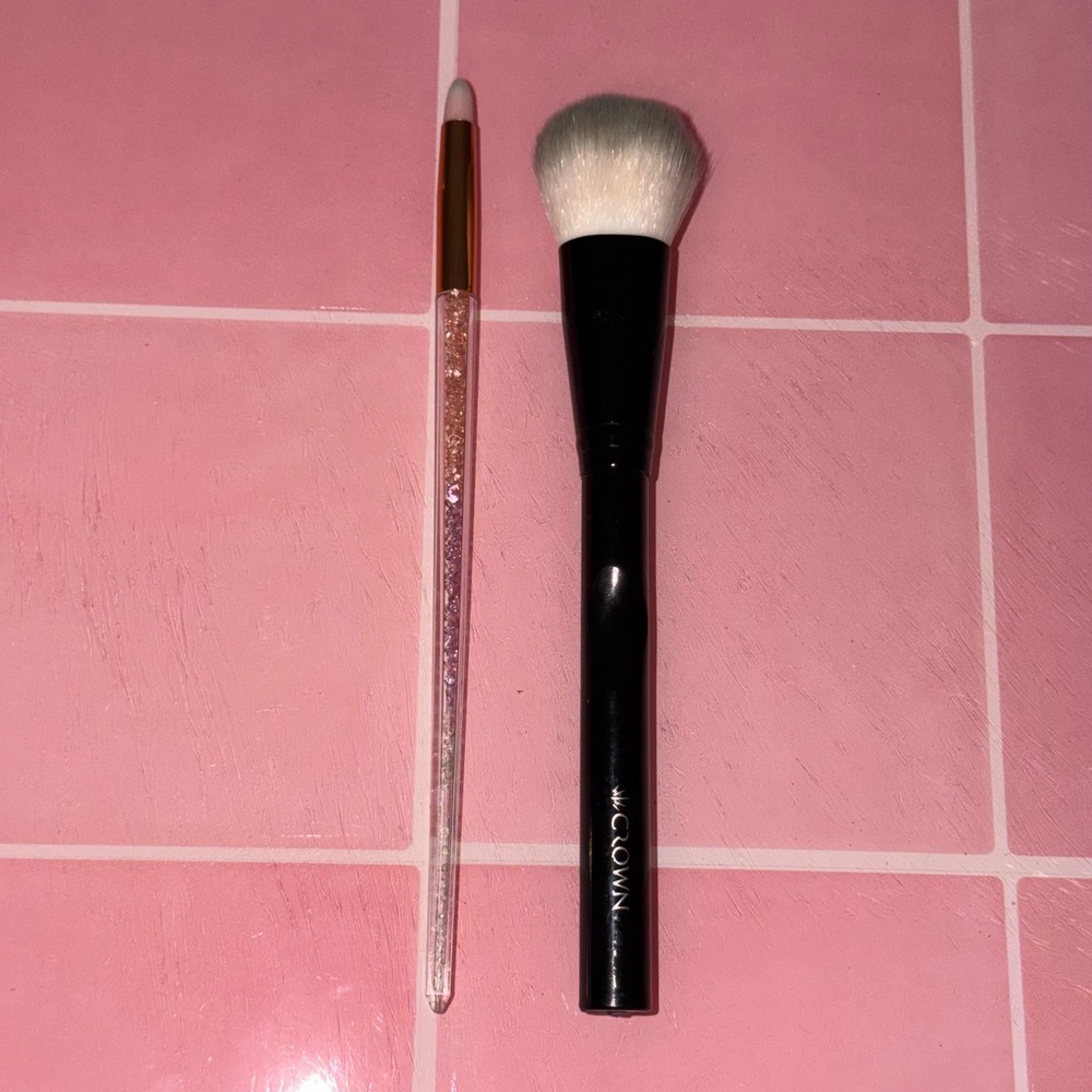 Crown C511 Pro Large Round Buffer Brush and Glitter Detail Makeup Brush Set